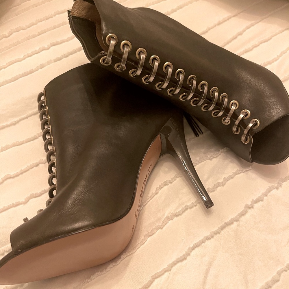 Brand new LAMB shoes.  Never worn.  Gorgeous olive color.